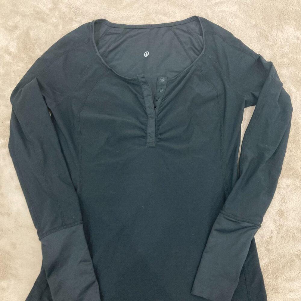 Lululemon Black Reversible Long Sleeve Henley Shirt Size 10